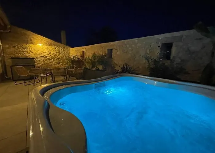 La Remise-gite De Charme 7 Personnes Avec Jacuzzi Vakantiehuis Saint-André-de-Sangonis
